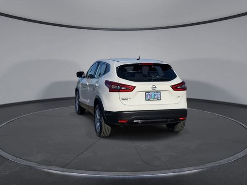 Used 2021 Nissan Rogue Sport S image 7