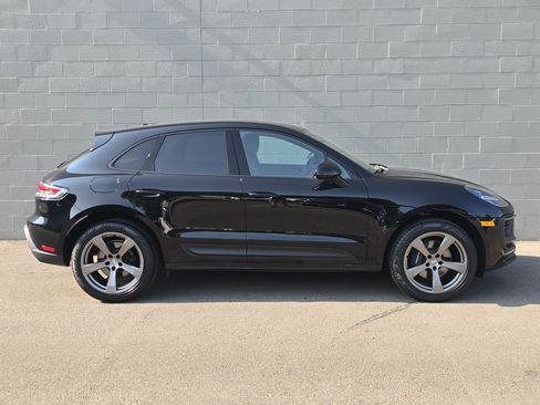 Certified 2023 Porsche Macan AWD/4WD image 15