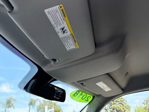 Used 2018 RAM 1500 Express RWD image 12