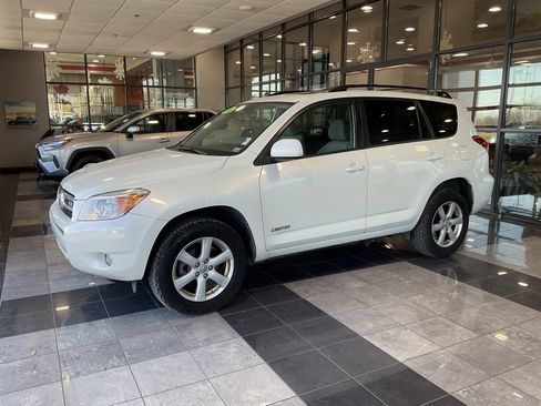 Used 2008 Toyota RAV4 Limited image 3