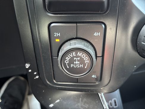 Used 2025 Ford F150 STX w/ Equipment Group 200A image 30