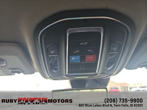 Used 2023 Jeep Grand Cherokee Limited w/ Luxury Tech Group II AWD/4WD image 32