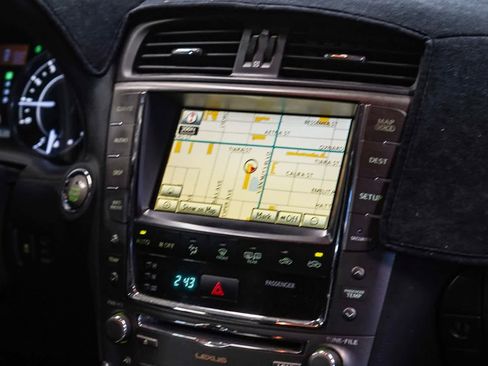 Used 2010 Lexus IS 250C image 14