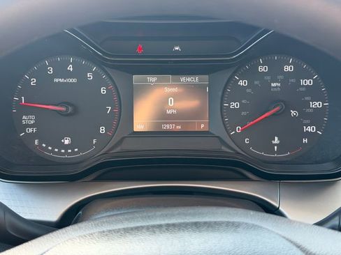 Used 2025 Chevrolet Trax LS w/ LS Convenience Package FWD image 11