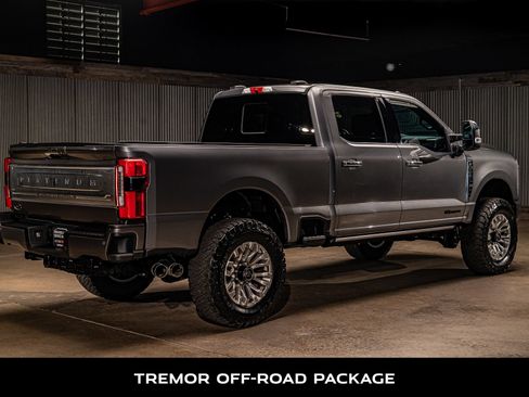 Used 2024 Ford F350 Platinum w/ Tremor Off-Road Package AWD/4WD image 9