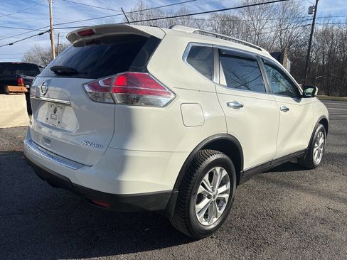 Used 2015 Nissan Rogue SV w/ SV Moonroof Package image 12