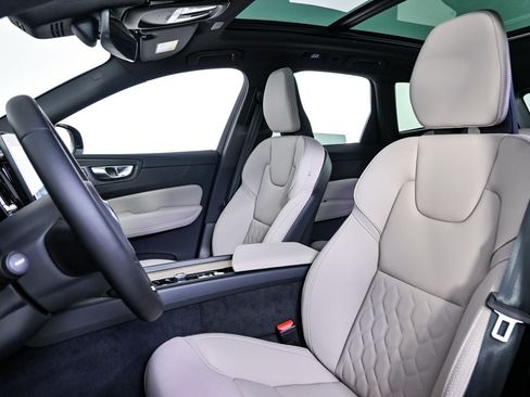 Used 2026 Volvo XC60 T8 Core w/ Climate Package PRO AWD/4WD image 7