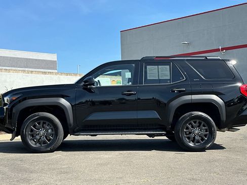 Certified 2025 Toyota 4Runner SR5 image 9