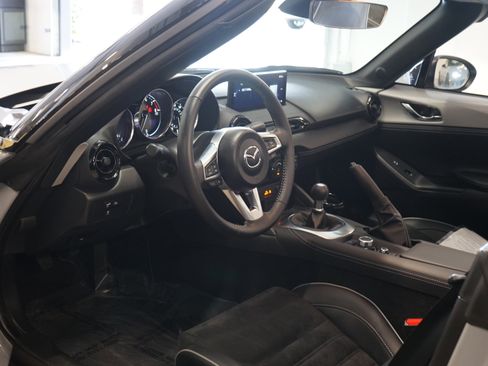 Used 2025 MAZDA MX-5 Miata Club w/ Brembo/BBS Recaro Package RWD image 13