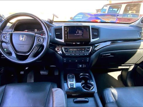 Used 2017 Honda Pilot Elite image 16