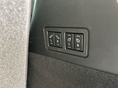 Used 2021 Cadillac XT6 Sport image 40