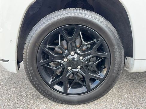 Used 2021 Jeep Grand Cherokee Limited X image 35