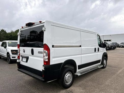 Used 2025 RAM ProMaster 2500 w/ U-Haul Equipment Group FWD image 3