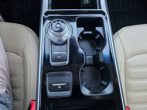 Used 2020 Ford Edge SEL w/ Cold Weather Package image 20