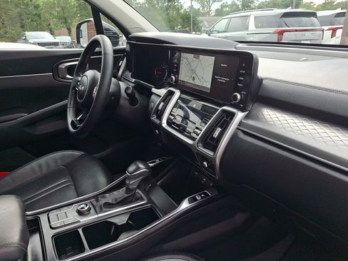 Used 2023 Kia Sorento S w/ Panoramic Sunroof Package FWD image 18