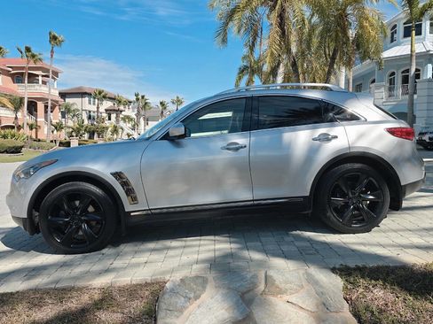 Used 2011 INFINITI FX50 AWD w/ Sport Pkg image 31