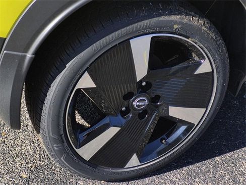 New 2025 Nissan Kicks SR image 5