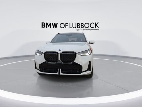 Used 2026 BMW X3 xDrive30 w/ Premium Package image 3