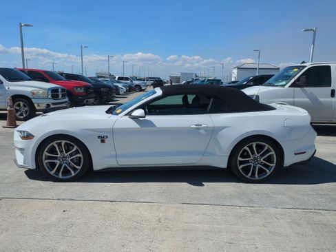 Used 2019 Ford Mustang GT Premium image 8