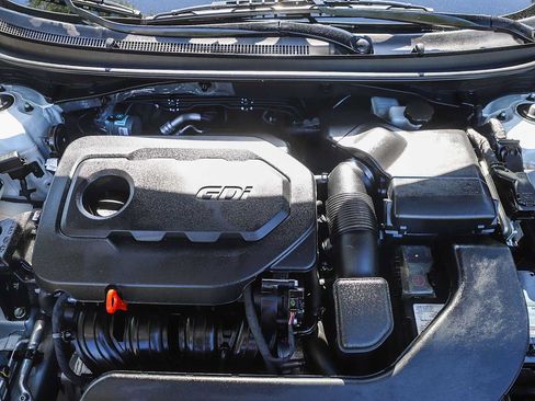 Used 2015 Hyundai Sonata Limited FWD image 27