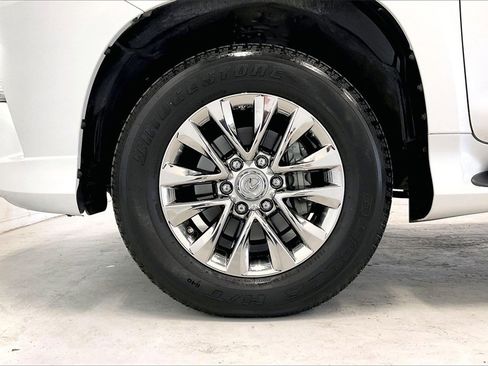 Used 2023 Lexus GX 460 Premium image 10