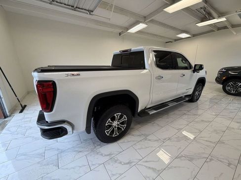 Used 2021 GMC Sierra 1500 SLT w/ SLT Convenience Package AWD/4WD image 8