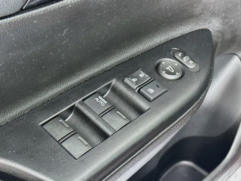 Used 2015 Honda Accord Sport image 17