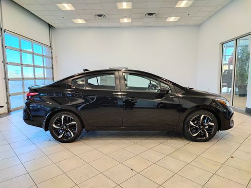 New 2025 Nissan Versa SR w/ Trunk Package image 2