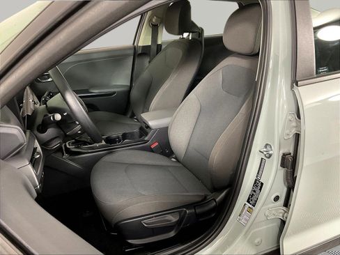 Used 2025 Kia K4 FWD image 21
