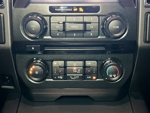 Used 2017 Ford F150 XLT w/ Equipment Group 302A Luxury AWD/4WD image 32