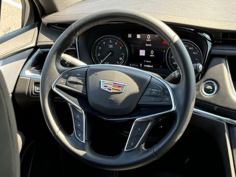 Certified 2025 Cadillac XT5 Premium Luxury w/ Technology Package AWD/4WD image 30