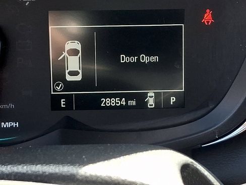 Used 2022 Chevrolet Trax LT w/ Sport Edition image 20