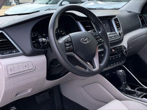 Used 2018 Hyundai Tucson SEL image 14