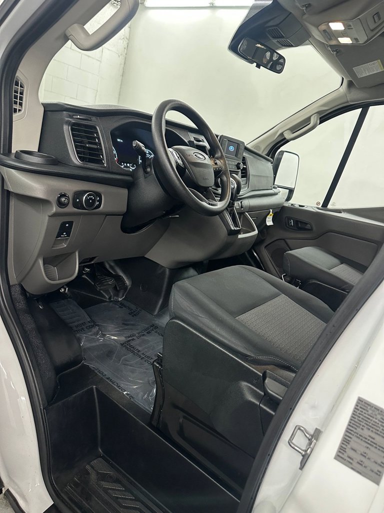 Used 2025 Ford Transit 250 Low Roof w/ Exterior Upgrade Package RWD image 9