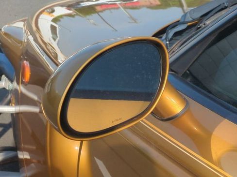 Used 2002 Chrysler Prowler RWD image 10