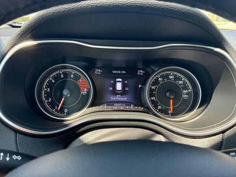 Used 2021 Jeep Cherokee Limited AWD/4WD image 30