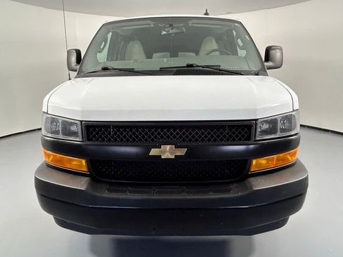 Used 2023 Chevrolet Express 3500 LS RWD image 2