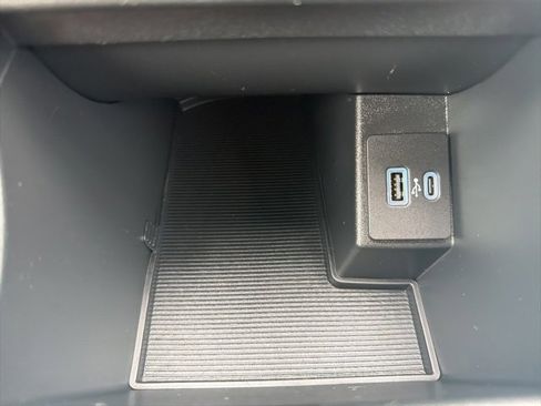 Certified 2024 Ford Edge SEL image 22