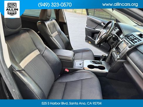 Used 2013 Toyota Camry SE FWD image 10