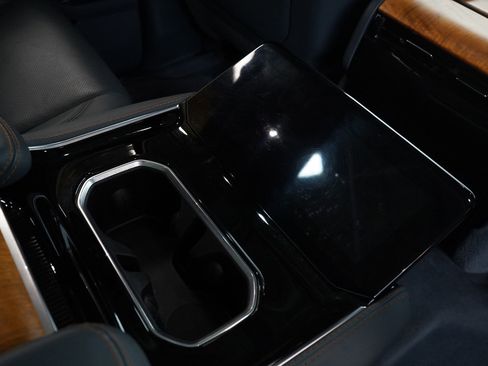 Used 2022 Jeep Grand Wagoneer Series II w/ Premium Group II image 14