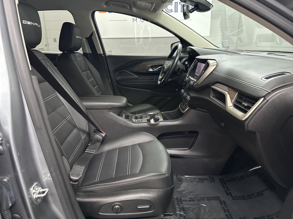 Used 2024 GMC Terrain Denali w/ Denali Premium Package AWD/4WD image 21