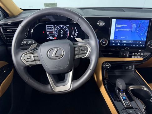 Used 2025 Lexus NX 250 FWD w/ Premium Package image 14