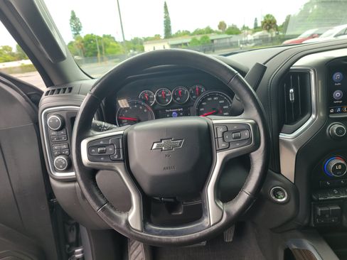 Used 2019 Chevrolet Silverado 1500 RST AWD/4WD image 17