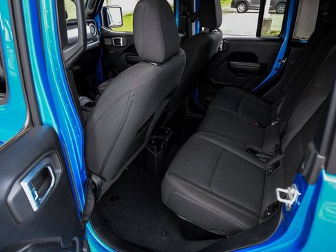 Used 2021 Jeep Gladiator Willys image 48