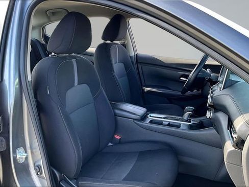 Used 2022 Nissan Sentra SV image 27