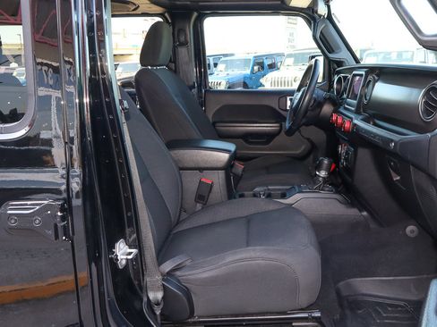 Used 2020 Jeep Wrangler Unlimited Sport image 27