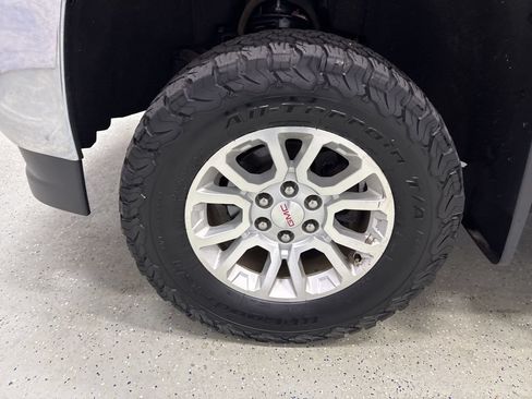 Used 2016 GMC Sierra 1500 SLE w/ SLE Value Package AWD/4WD image 12