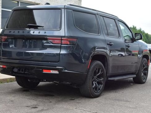 Used 2024 Jeep Wagoneer Series II AWD/4WD image 18