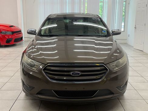 Used 2015 Ford Taurus Limited w/ Equipment Group 301A FWD image 2