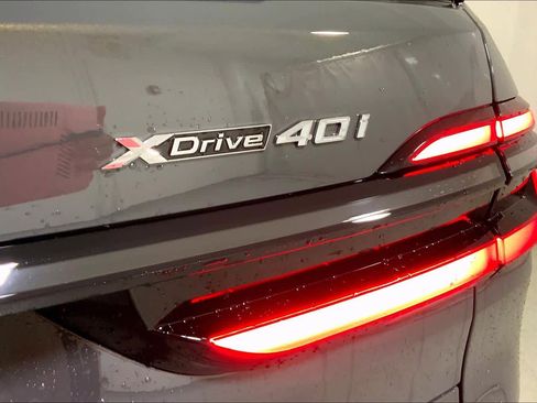 New 2026 BMW X7 xDrive40i w/ Executive Package AWD/4WD image 15